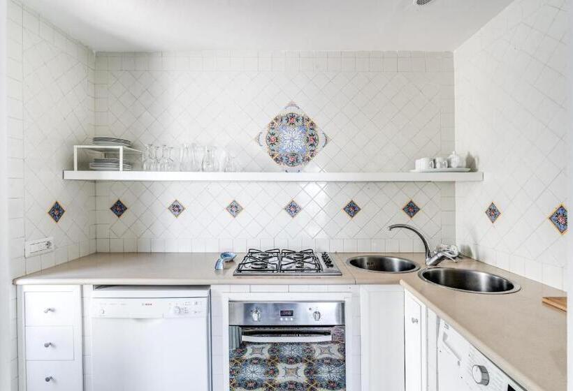 Villa Dafne Gulf Views Pool And Guest Services