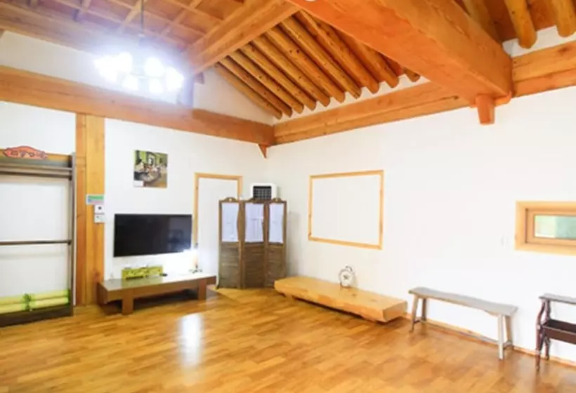 ホテル Suncheon Moonlight Love Hanok Pension