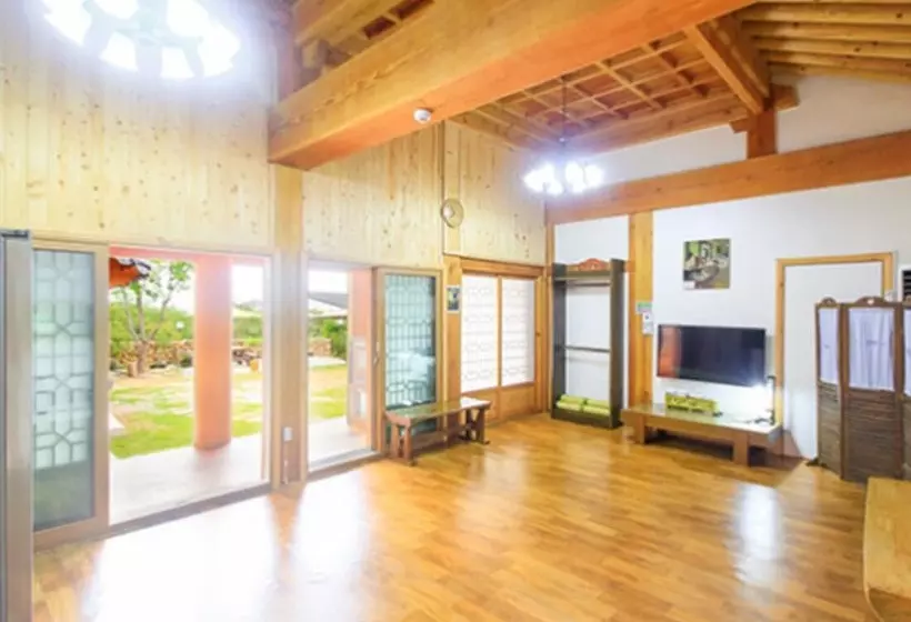 ホテル Suncheon Moonlight Love Hanok Pension