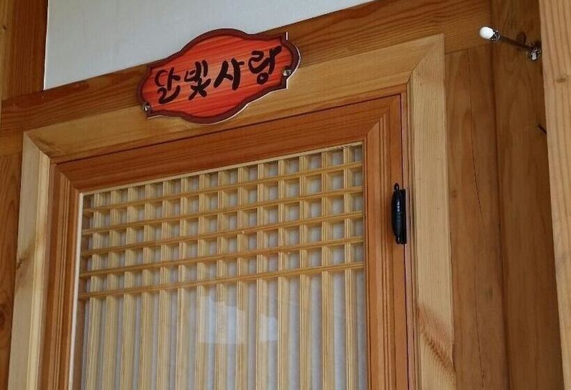 Hotel Suncheon Moonlight Love Hanok Pension