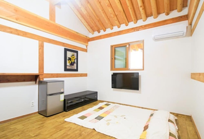 Hotel Suncheon Moonlight Love Hanok Pension