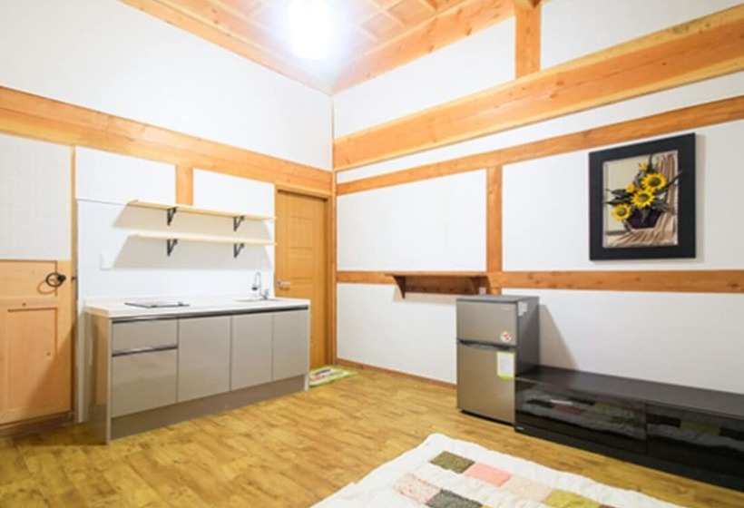 Hotel Suncheon Moonlight Love Hanok Pension