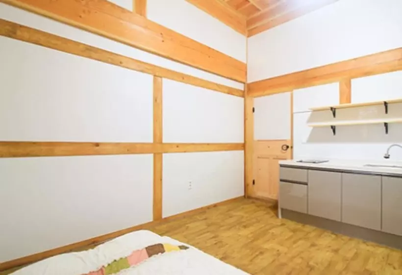 ホテル Suncheon Moonlight Love Hanok Pension