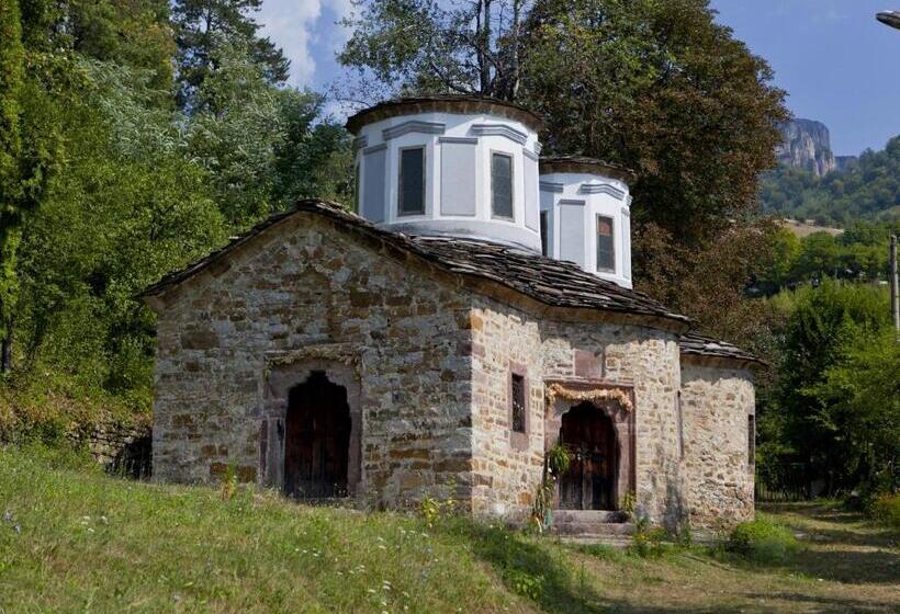 Family Hotel Teteven