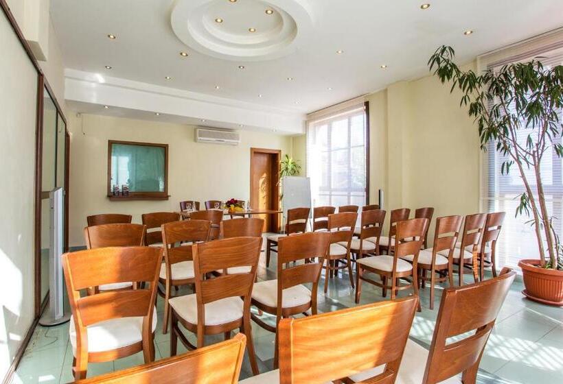 Family Hotel Teteven