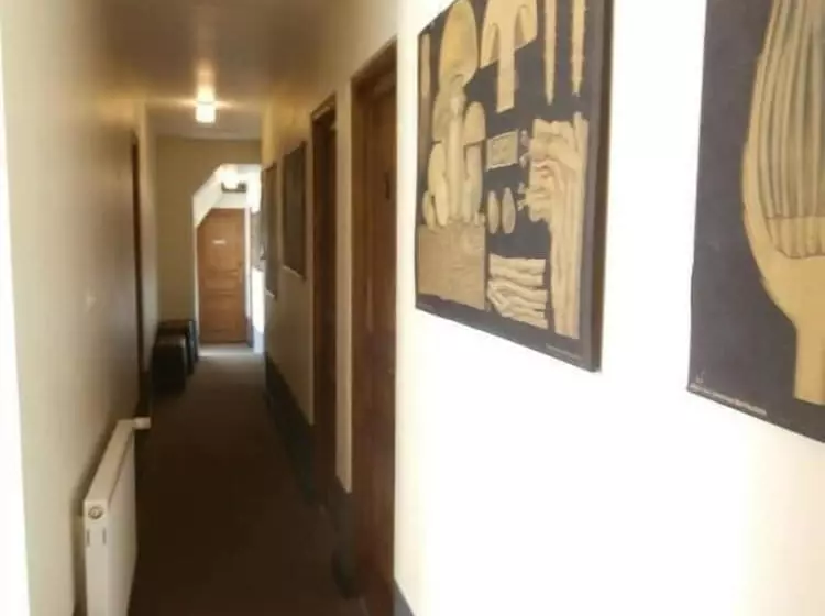 Aamiaismajoitus (B&B) L Ermite