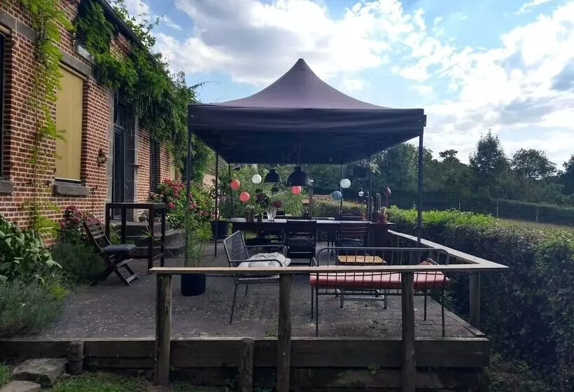 Aamiaismajoitus (B&B) L Ermite