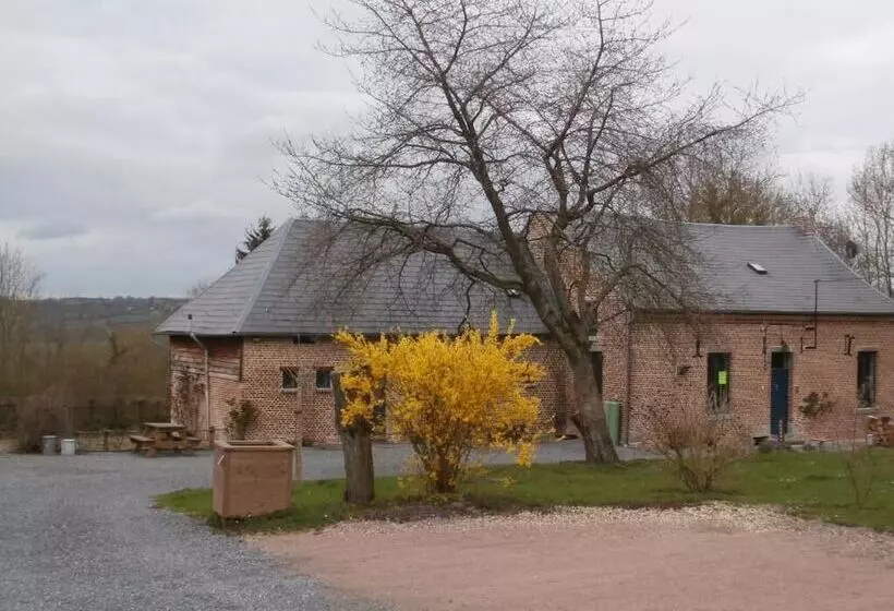 Aamiaismajoitus (B&B) L Ermite