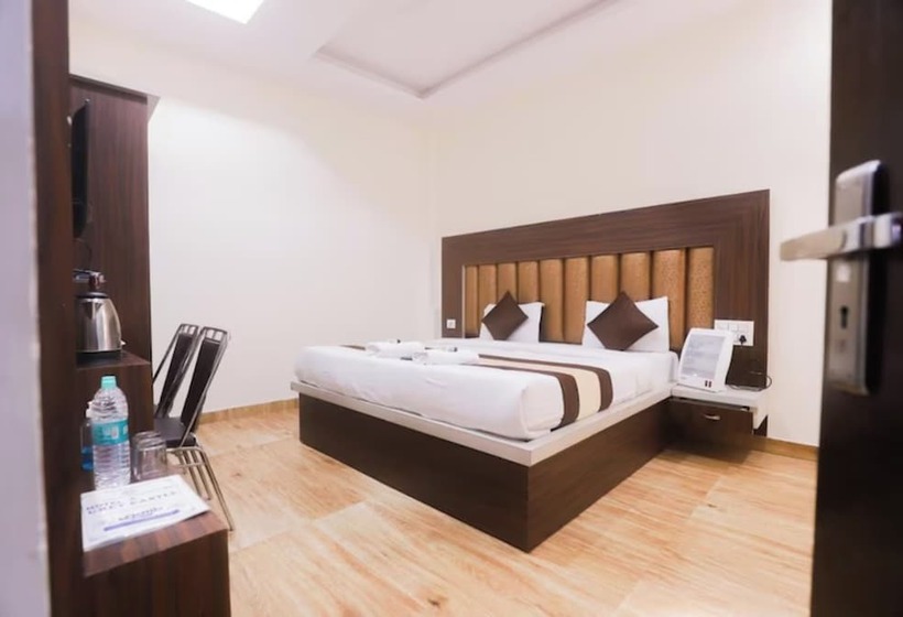 Hotel Goroomgo Nirmala Palace Ayodhya