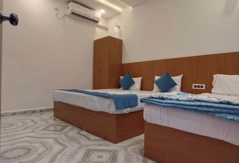 Hotel Goroomgo Nirmala Palace Ayodhya