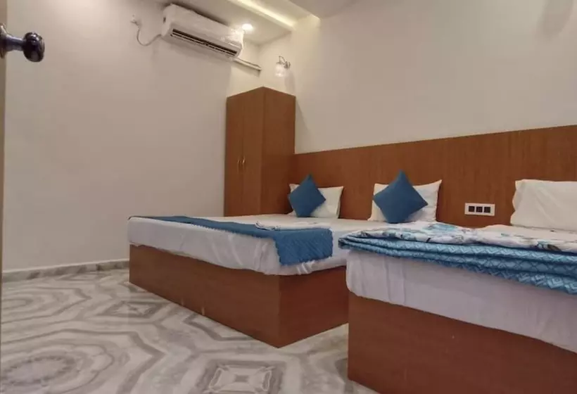 ホテル Goroomgo Nirmala Palace Ayodhya
