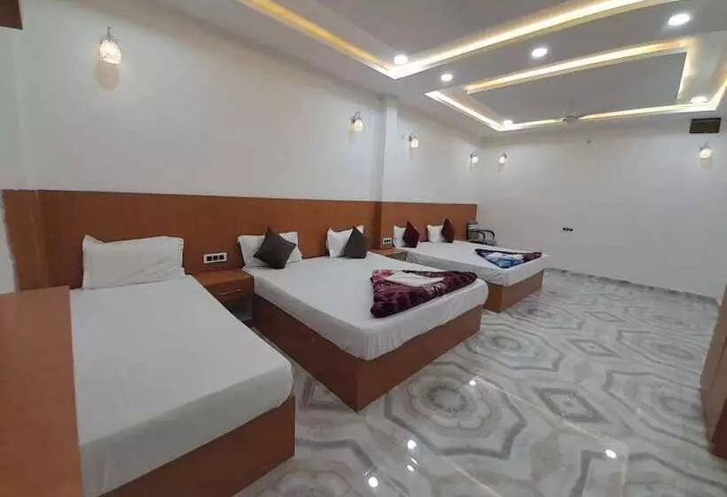 ホテル Goroomgo Nirmala Palace Ayodhya