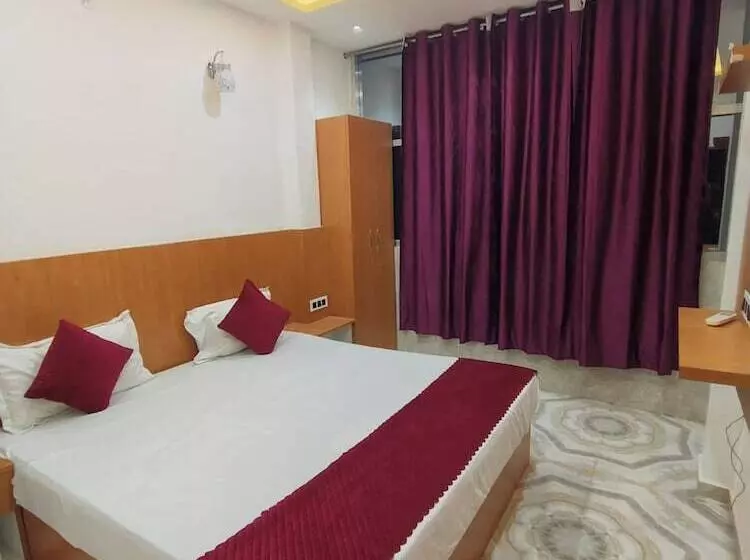 ホテル Goroomgo Nirmala Palace Ayodhya