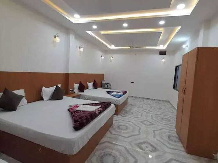 ホテル Goroomgo Nirmala Palace Ayodhya