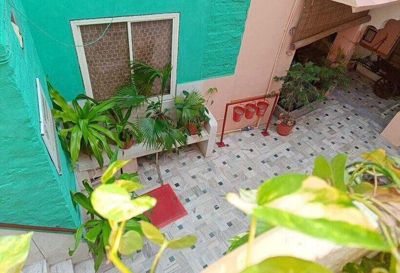 Majatalo Durag Niwas