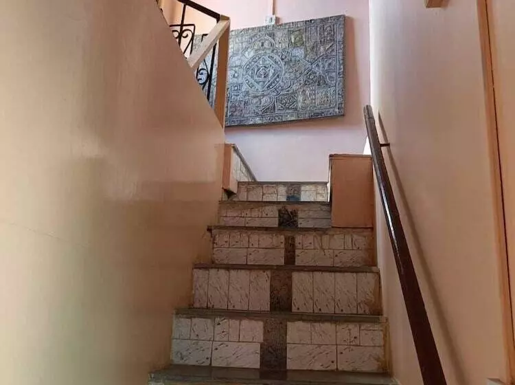 Majatalo Durag Niwas