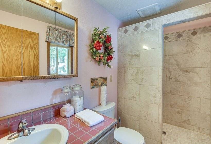 Washington Mountain Cabin: 1 Mi To Lake Cle Elum