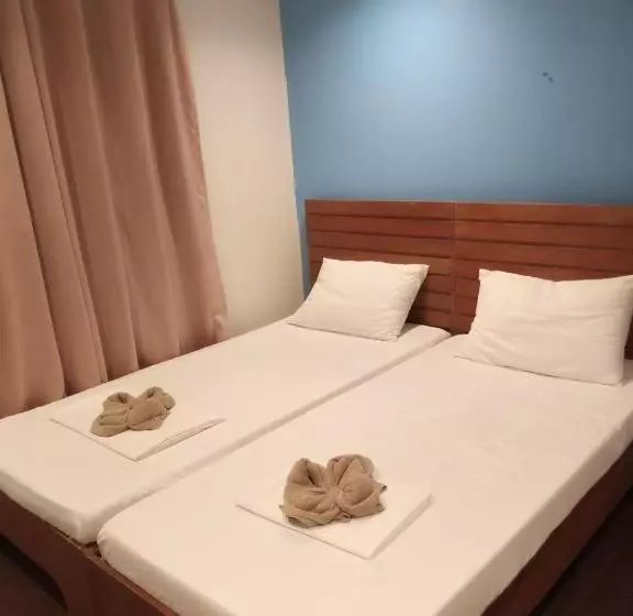 Amos Pili Tree Inn Powered By Cocotel