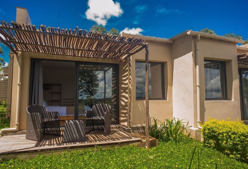 هتل Mantadia Lodge Andasibe
