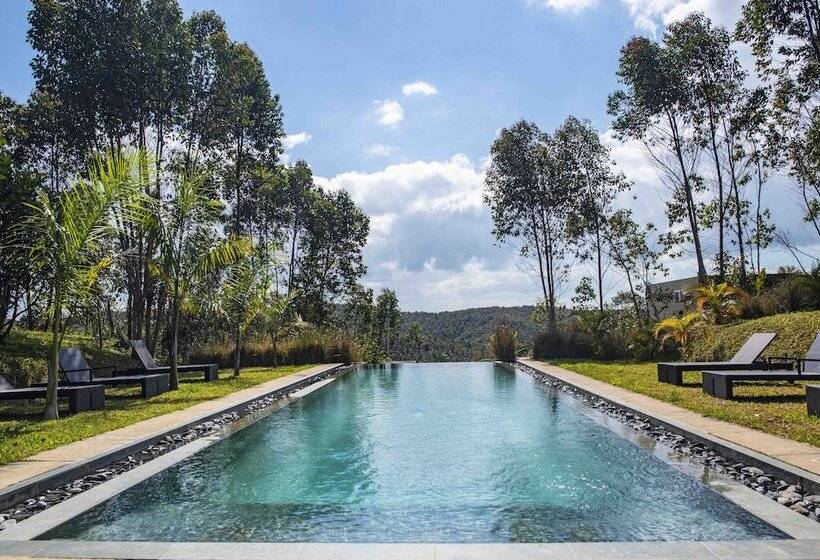 هتل Mantadia Lodge Andasibe