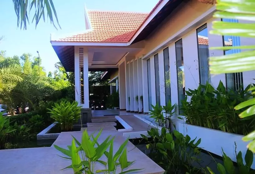 Hotelli New Riverside