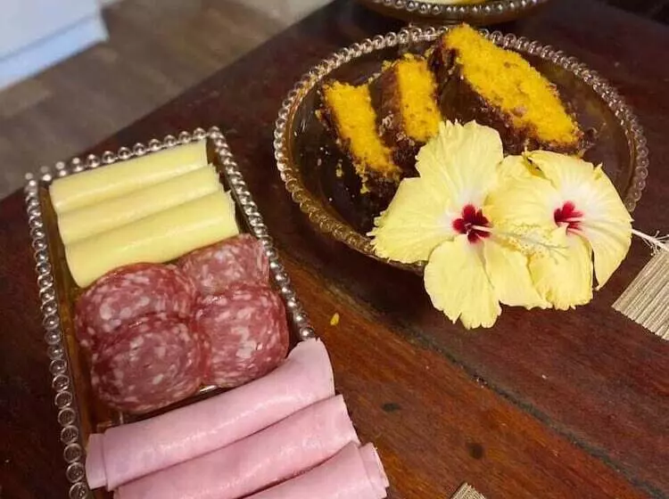 簡易ホテル Pousada Casa Haoli