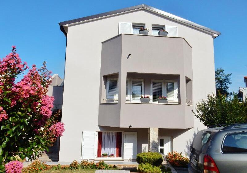 ホテル Apartments Snjezana