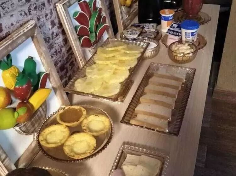 簡易ホテル Pousada Casa Haoli