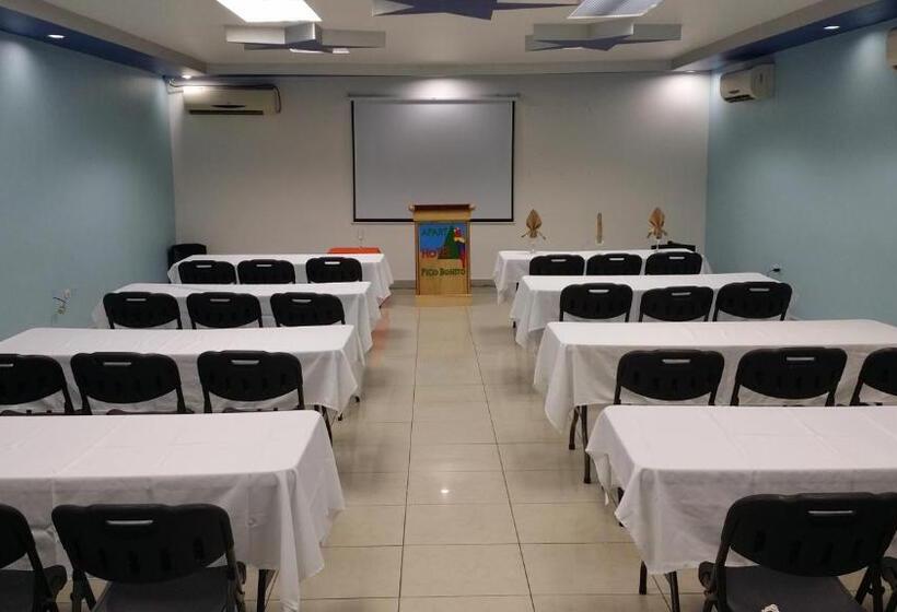 Apart Hotel Pico Bonito