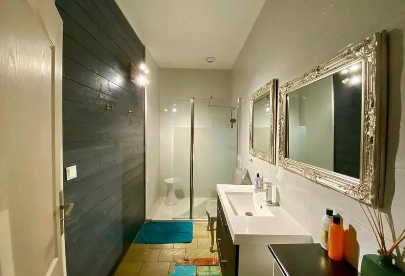 ベッドアンドブレックファースト ô Clair De Lune Chambres D Hôtes Climatisées à Sarlat   Parking Privé   Piscine Chauffée   Espace Bi