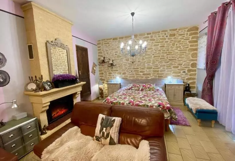 ベッドアンドブレックファースト ô Clair De Lune Chambres D Hôtes Climatisées à Sarlat   Parking Privé   Piscine Chauffée   Espace Bi