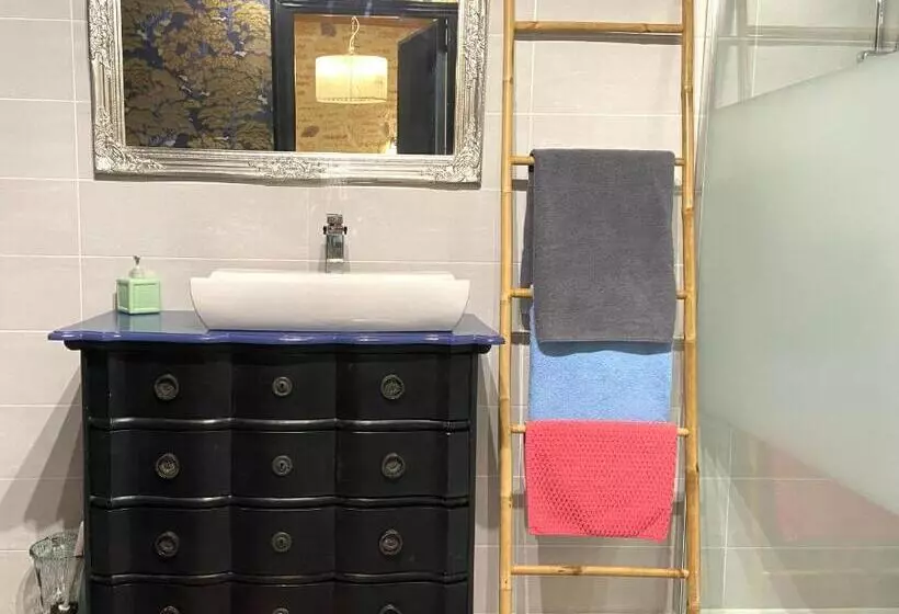 ベッドアンドブレックファースト ô Clair De Lune Chambres D Hôtes Climatisées à Sarlat   Parking Privé   Piscine Chauffée   Espace Bi