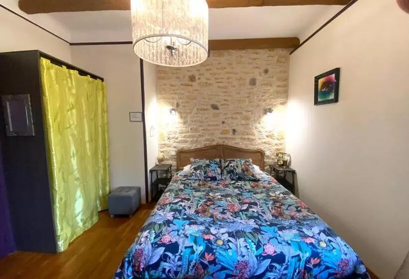 ベッドアンドブレックファースト ô Clair De Lune Chambres D Hôtes Climatisées à Sarlat   Parking Privé   Piscine Chauffée   Espace Bi