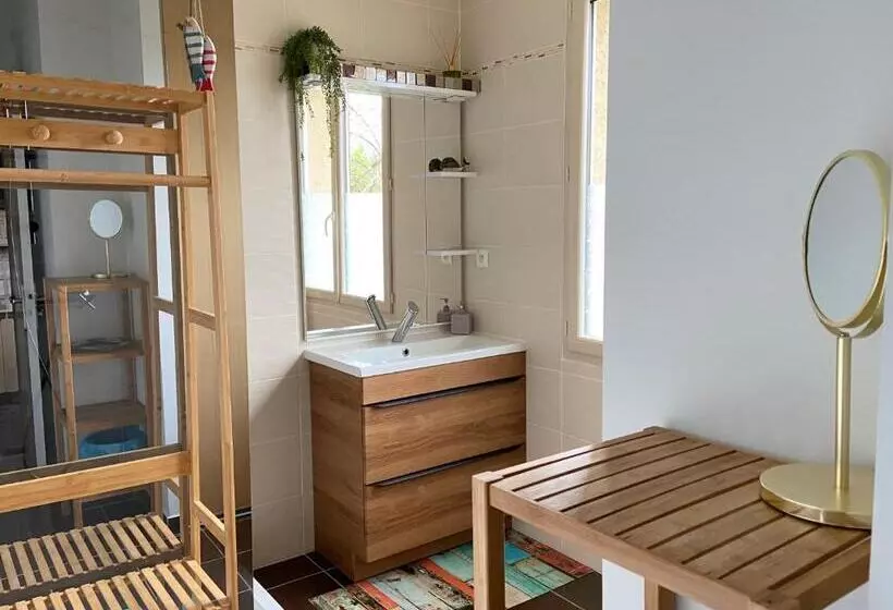 ベッドアンドブレックファースト ô Clair De Lune Chambres D Hôtes Climatisées à Sarlat   Parking Privé   Piscine Chauffée   Espace Bi