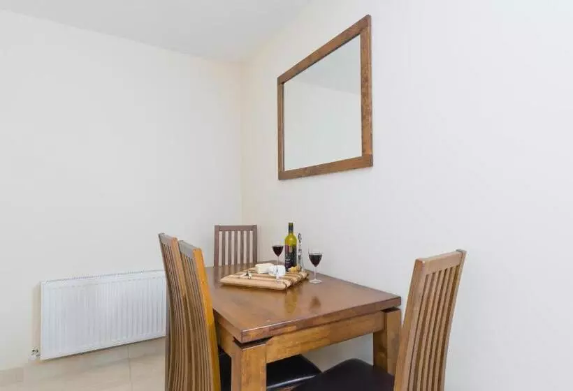 Five Lamps Suites