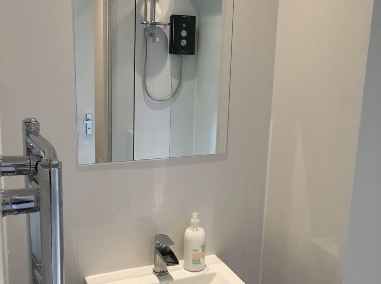 Glasgow Airport Apartments