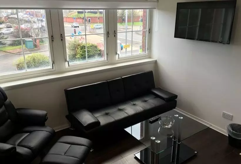 Glasgow Airport Apartments