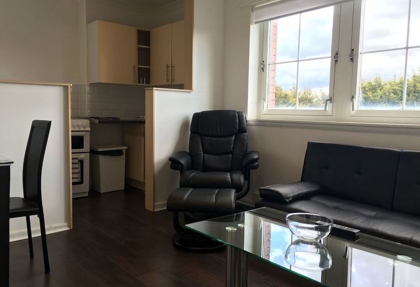 Glasgow Airport Apartments