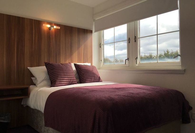 Glasgow Airport Apartments