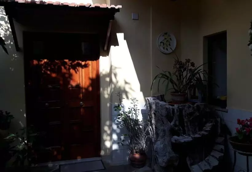 ホテル Agriturismo La Lobra