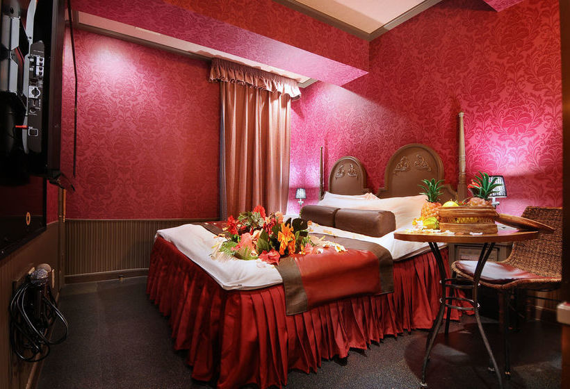 Hotel Chapel Coconuts Hirakata