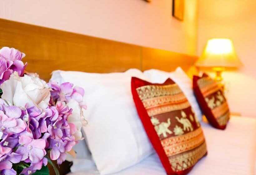 Отель Gemtree Boutique Lampang