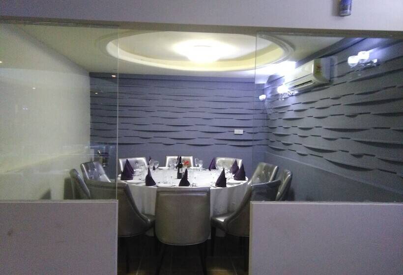 Отель Nirvana Inn