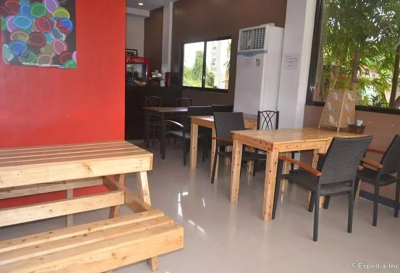 Hotelli Pearl Suites
