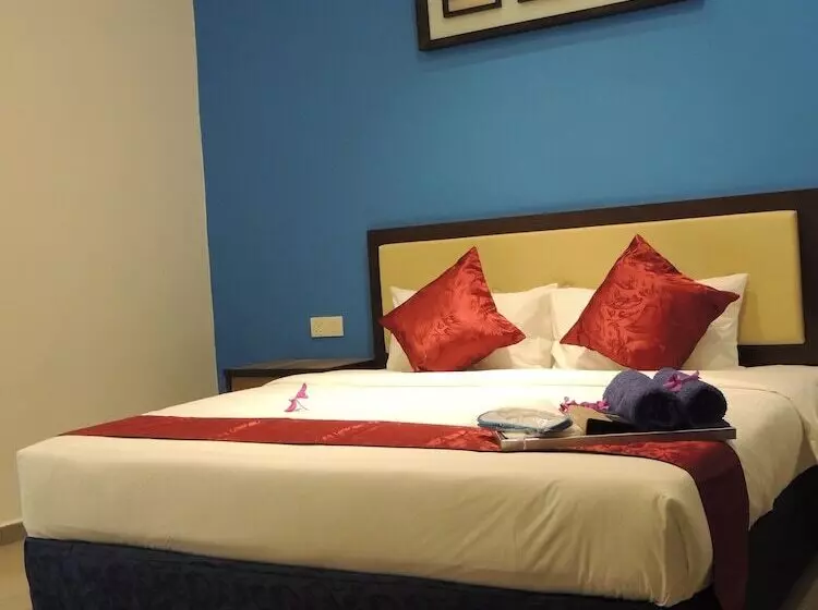 Hotelli Royal Agate Beach Resort