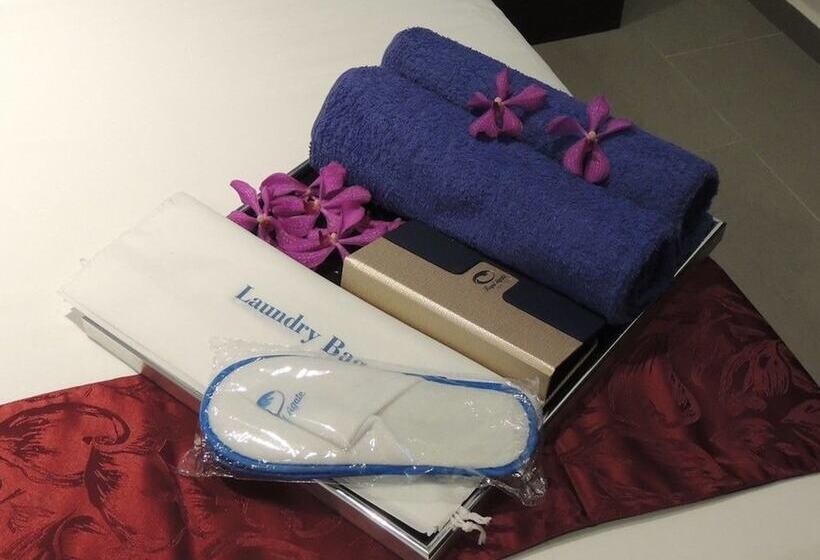 فندق Royal Agate Beach Resort