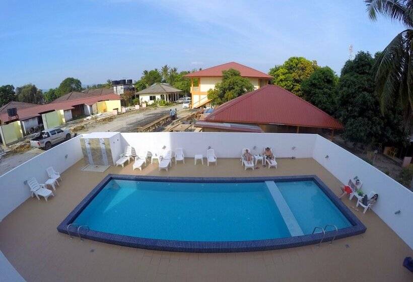 فندق Royal Agate Beach Resort