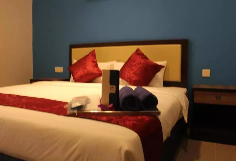 Hotelli Royal Agate Beach Resort