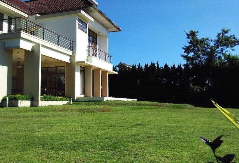 Villa Sophia Cimacan Puncak