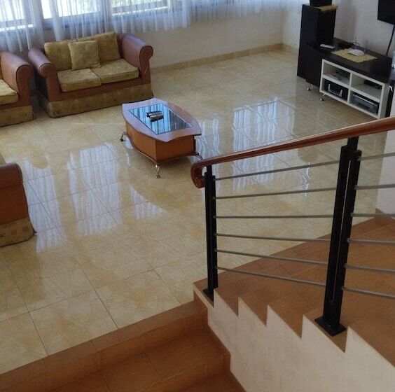 Villa Sophia Cimacan Puncak